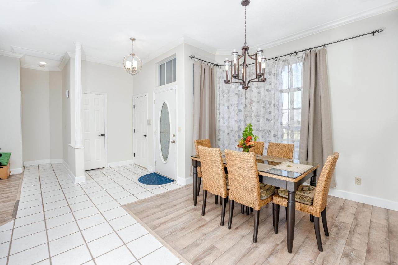 Palm Harbor Paradise - Lovely Home With Pool & Hot Tub Exteriör bild