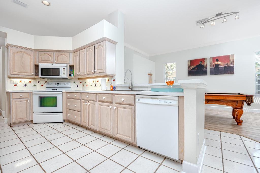 Palm Harbor Paradise - Lovely Home With Pool & Hot Tub Exteriör bild