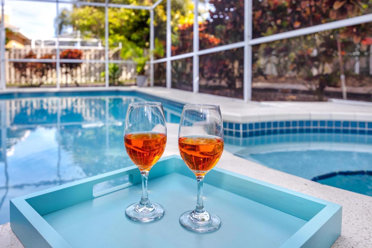 Palm Harbor Paradise - Lovely Home With Pool & Hot Tub Exteriör bild